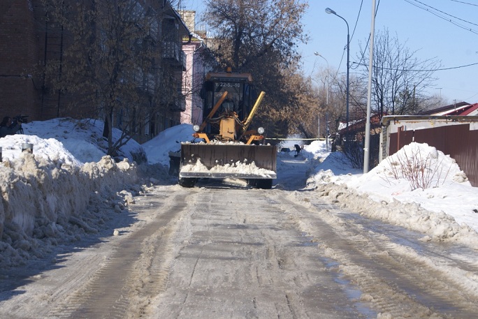 За сутки более 200 оренбуржцев пожаловались на снег